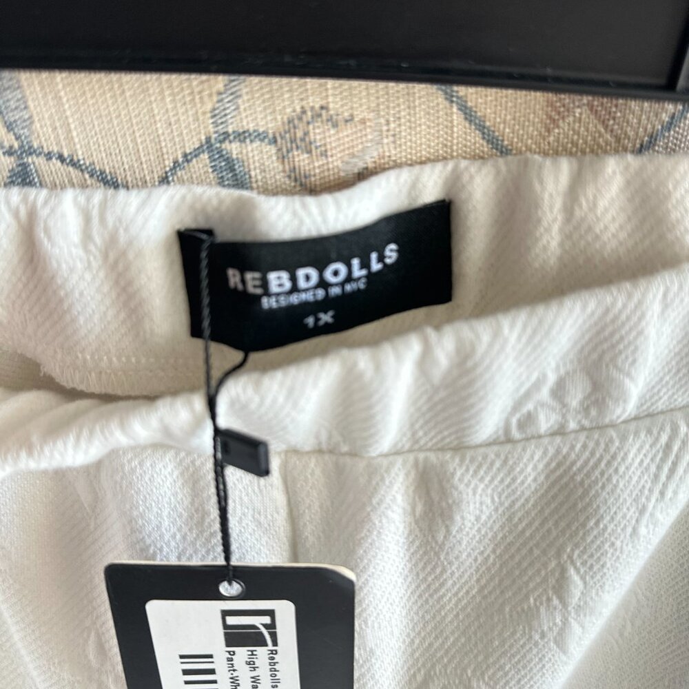 A MUST BUY! TRENDY, STYLISH, Spring, Summer, Fall OR Winter, WINTER WHITE! - Picture 3 of 9